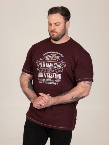 D555 Baldwin Grumpy Old Man Club Print Crew Neck T-shirt Burgundy/ Black Twist - Marškinėliai - Marškinėliai - 2XL-14XL