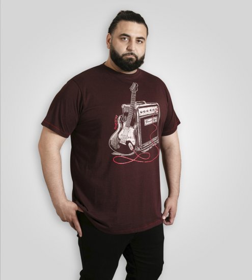 D555 Barnsley Guitar and Amp Crew Neck T-Shirt Burgundy - Marškinėliai - Marškinėliai - 2XL-14XL
