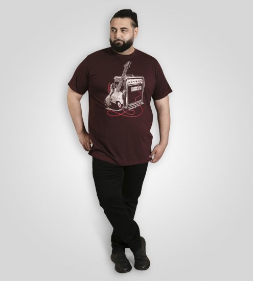 D555 Barnsley Guitar and Amp Crew Neck T-Shirt Burgundy - Marškinėliai - Marškinėliai - 2XL-14XL