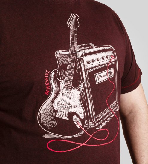 D555 Barnsley Guitar and Amp Crew Neck T-Shirt Burgundy - Marškinėliai - Marškinėliai - 2XL-14XL