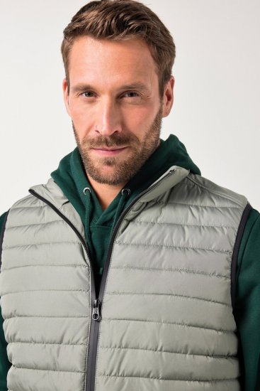 JAY-PI Lightly Quilted Vest with Stomach Fit Grey - Didelės vyriškos striukės - Didelės vyriškos striukės