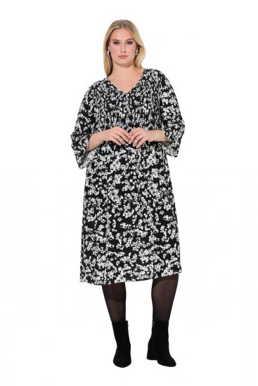 Ulla Popken 845825 Gėlėta midi suknelė su 3/4 rankovėmis Juoda - Midi suknelės - Moteriškos midi suknelės didesniais dydžiais