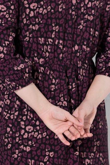 Ulla Popken 855270 Raštuota džersio suknelė su V formos iškirpte Juoda - Džersio suknelės - 