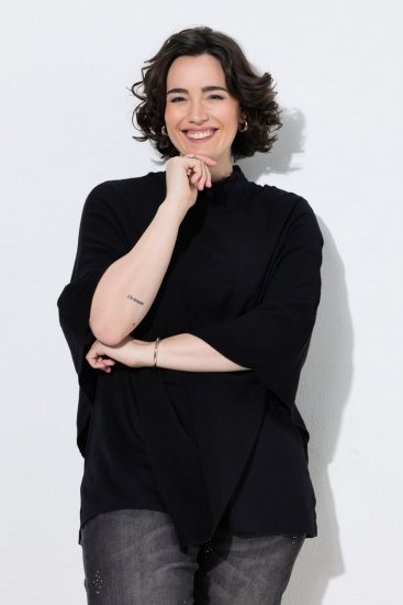 Ulla Popken 855277 Megztas pončas smailiu kraštu ir valties iškirpte Juoda - Pončai ir pelerinos - 