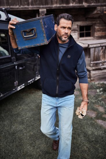 JP1880 Fleece Gilet Stomach Fit Navy - Didelės vyriškos striukės - Didelės vyriškos striukės